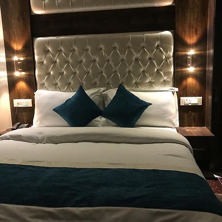 קאנפור Hotel Mmk מראה חיצוני תמונה