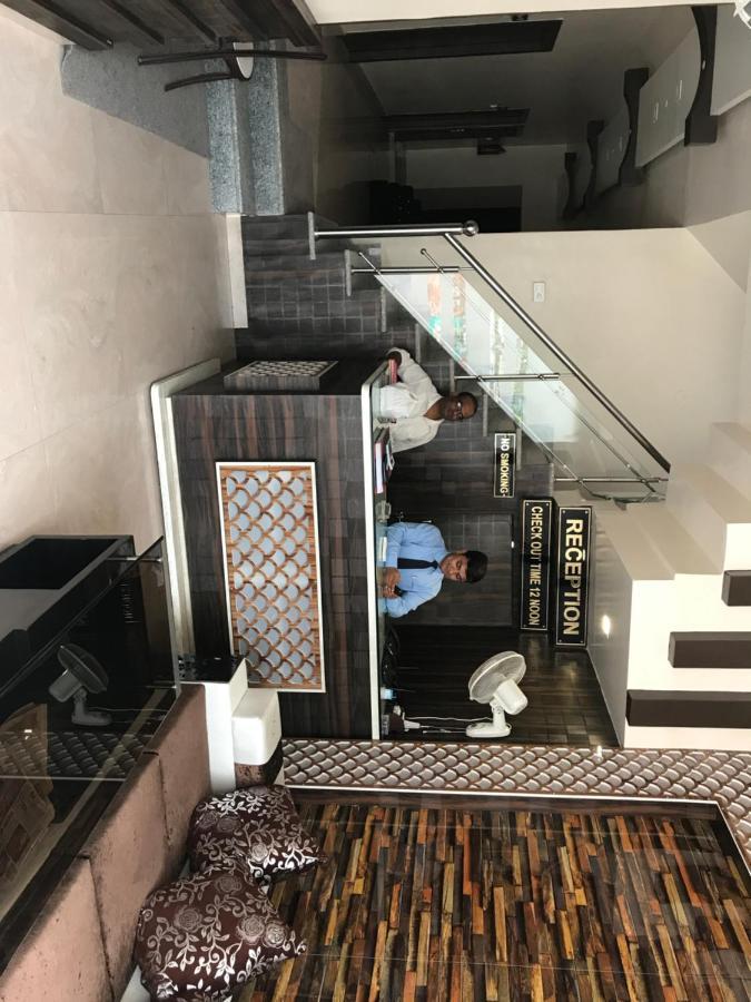 קאנפור Hotel Mmk מראה חיצוני תמונה