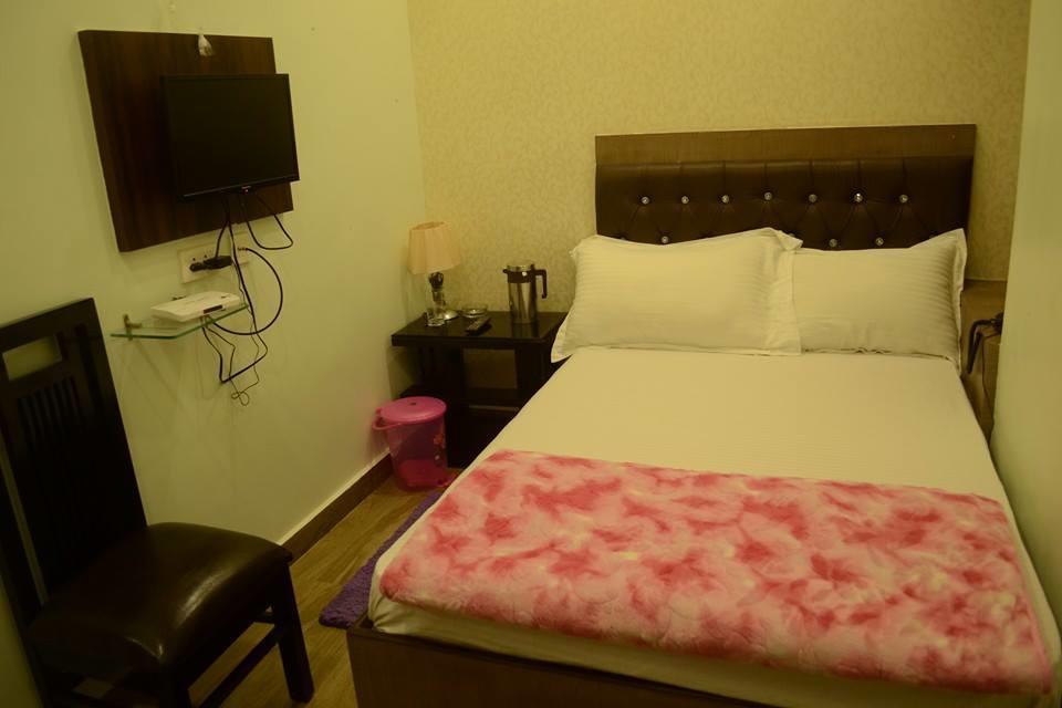 קאנפור Hotel Mmk מראה חיצוני תמונה
