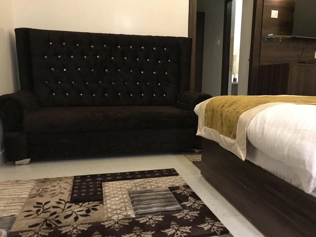 קאנפור Hotel Mmk מראה חיצוני תמונה
