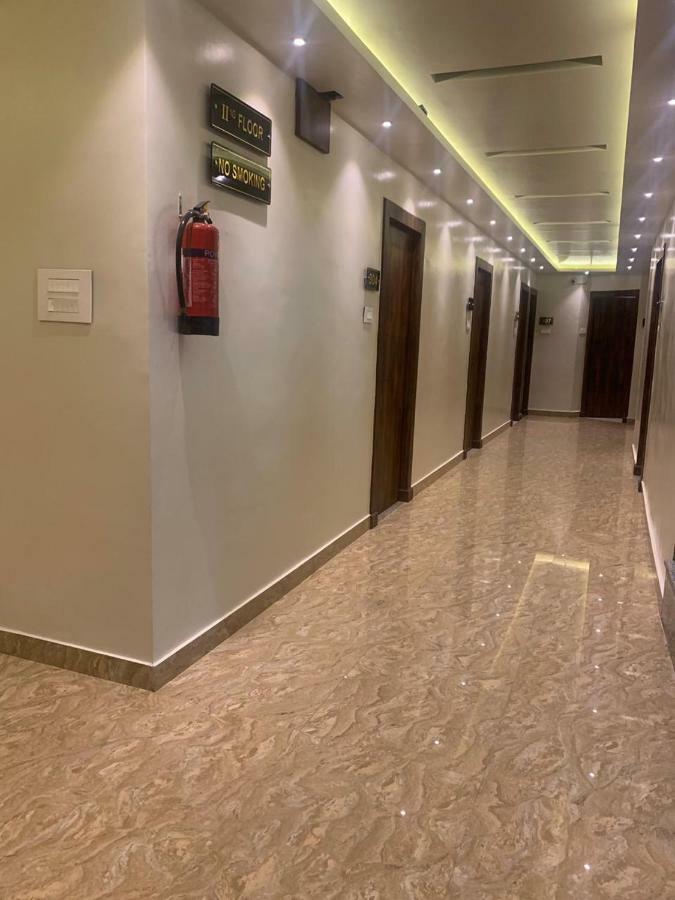 קאנפור Hotel Mmk מראה חיצוני תמונה
