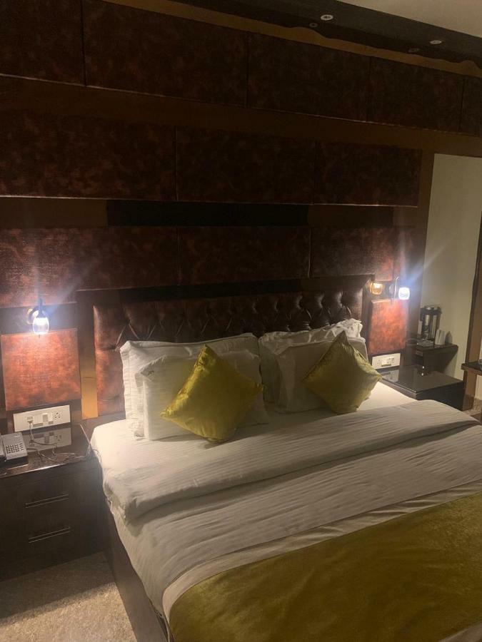 קאנפור Hotel Mmk מראה חיצוני תמונה