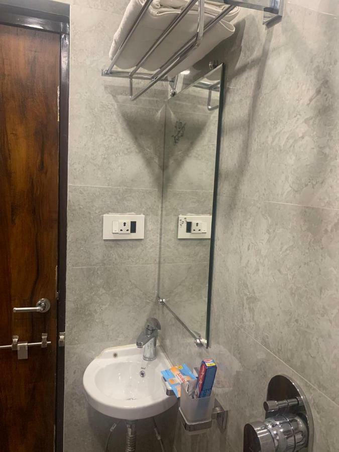 קאנפור Hotel Mmk מראה חיצוני תמונה