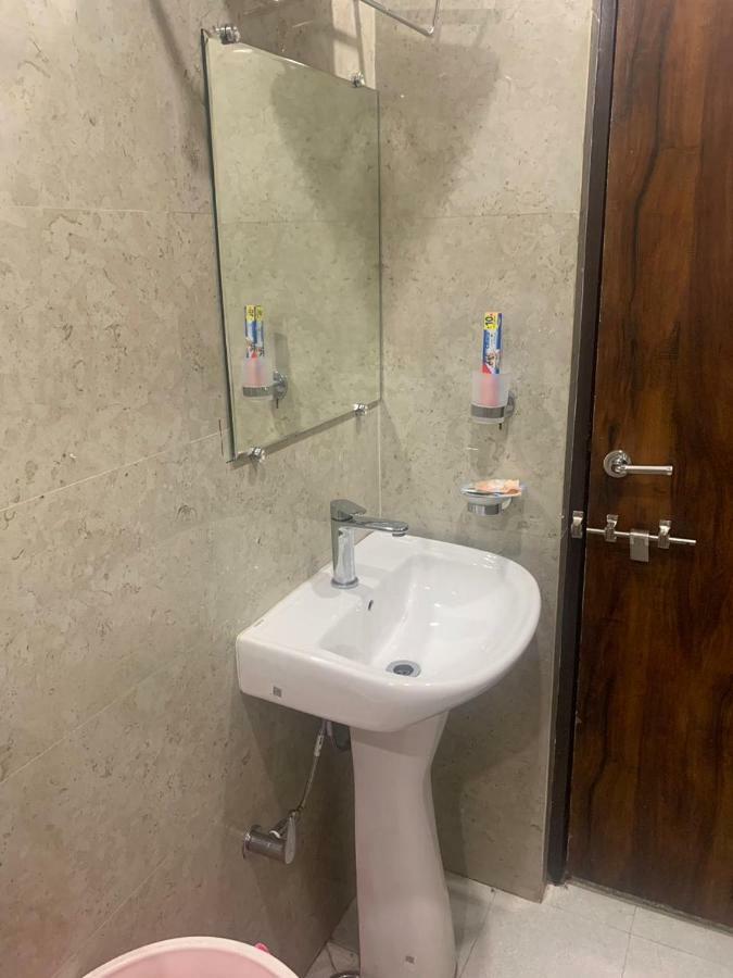 קאנפור Hotel Mmk מראה חיצוני תמונה
